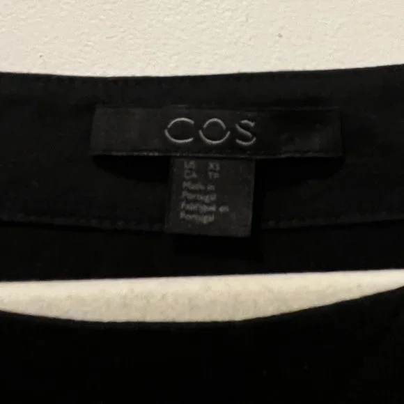 COS black cotton dress with draped "cape" - Picture 4 of 4